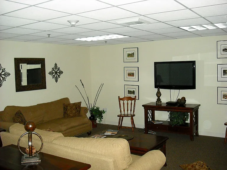 Westview Apartments — Photo 10