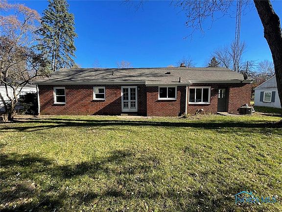 4th image of 1915 Grecourt Dr