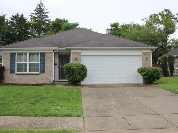 5863 Augusta Meadows Dr, Indianapolis, IN 46254