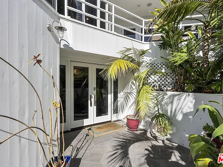31833 Sea Level Dr — Photo 50
