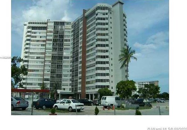 1st image of 1301 Miami Gardens Dr #1723W