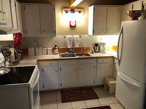 Efficient Kitchen & Cabinets