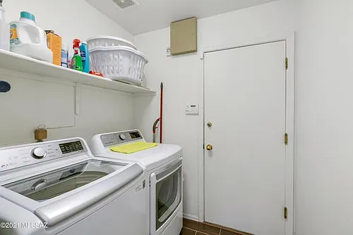 9556 N Elan Ln Photo 1