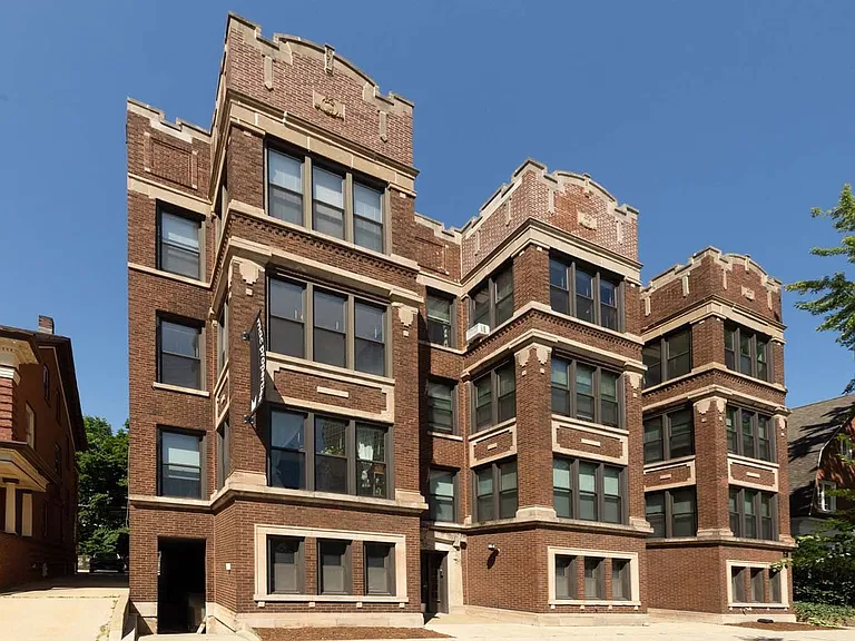5128-5132 S. Cornell Avenue — Photo 6