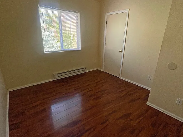 Oakshire Ln 1713 — Photo 11