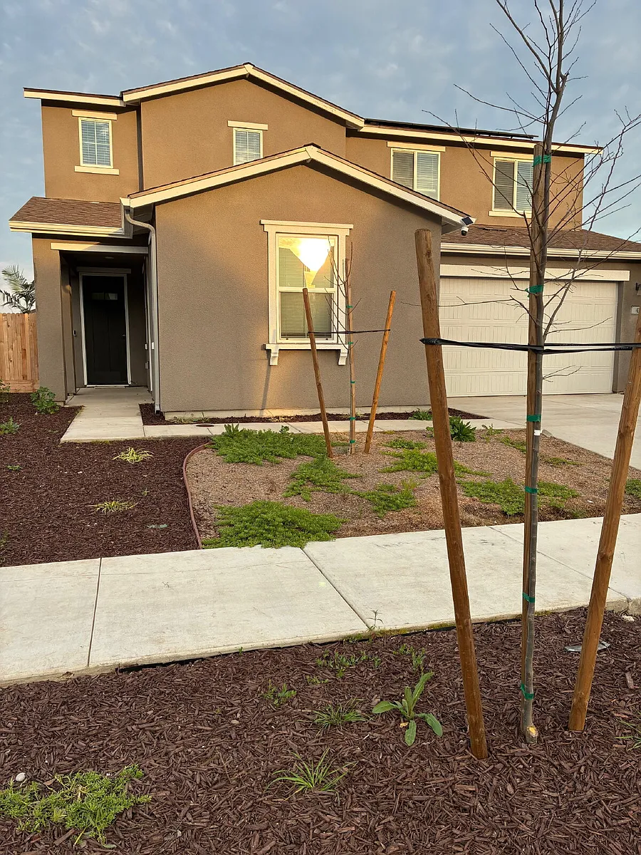 Building Photo - 42 Blueberry Ln