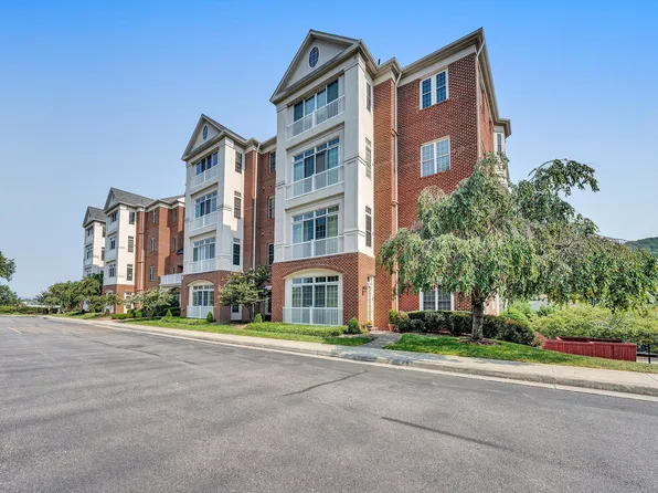 225 23rd St SW APT 306, Roanoke, VA 24014