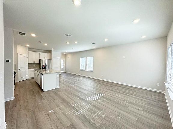 3rd image of 4264 Holland Grove Rd