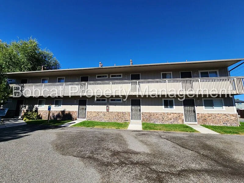 1 bed, 1.0 bath, 686 sqft, $1,570 — Photo 1