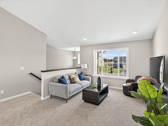 5th image of 1316 Woods Rd NE