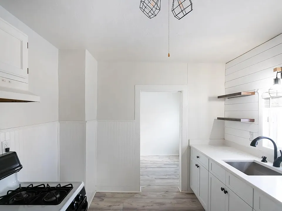 12 Center St #2