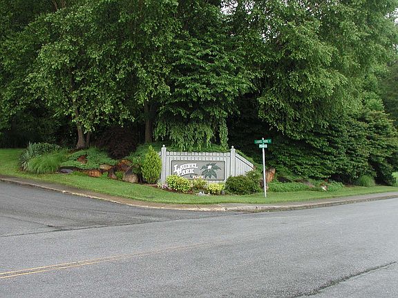 2nd image of 193 Laurel Park Pl