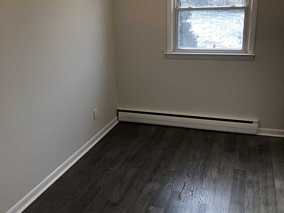 5th image of 566 Sollas Ct APT 1