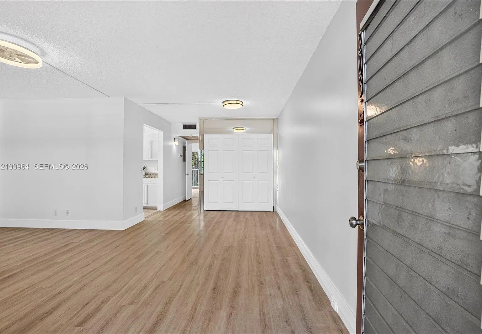 800 SW 131st Ave — Photo 4