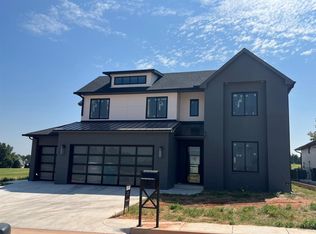 5900 Calcutta Ln, Edmond, OK 73025