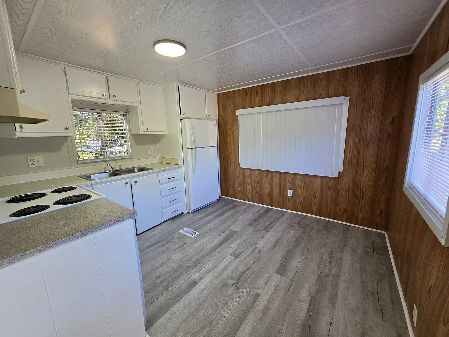 1643 Old Grantham Road/Huerta - 1 — Photo 4
