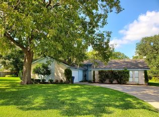 276 Mossy Meadow Dr, West Columbia, TX 77486