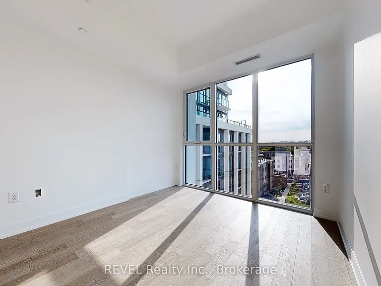 1063 Douglas McCurdy Cmn #602 — Photo 15