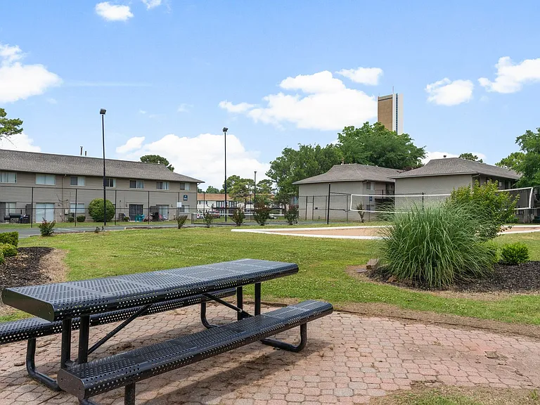 Deerfield Estates - First Months Rent FREE *Select Units Only* — Photo 90