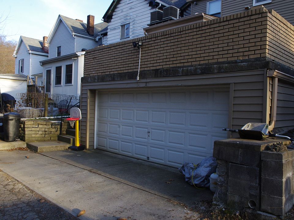 2nd image of 4 Cross St