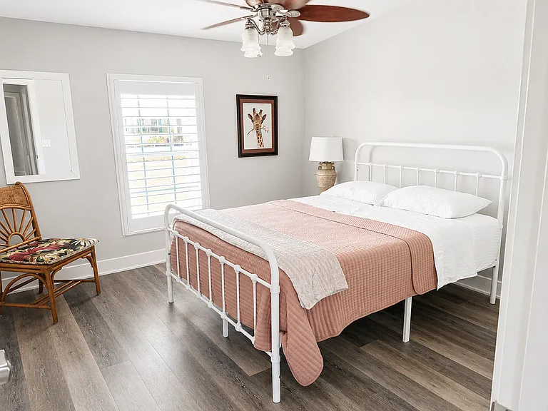 Queen Bedroom 2