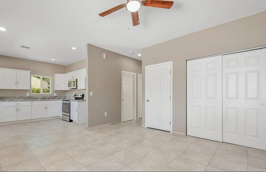 2 bed, 980 sqft, $1,450 — Photo 2