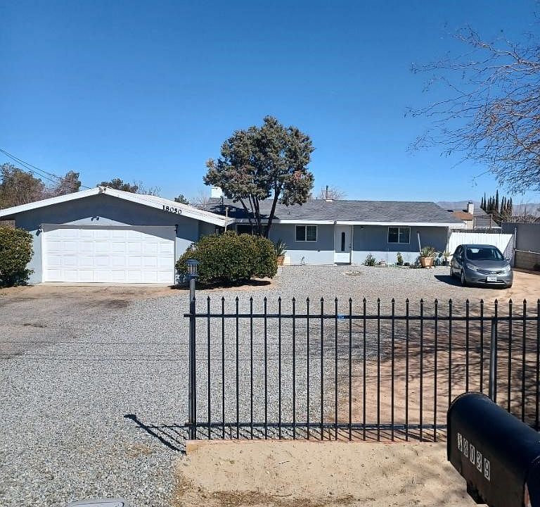 1st image of 18050 Cajon St
