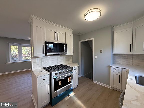 5th image of 49 Miry Brook Rd