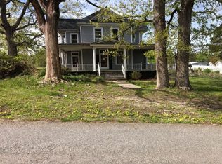 1711 Lunenburg Ave, Victoria, VA 23974