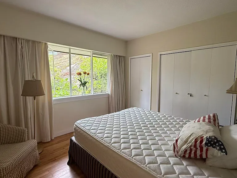 3863 Marine Dr — Photo 14