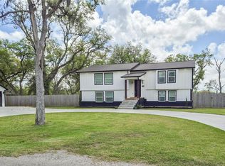 253 County Road 840, Angleton, TX 77515