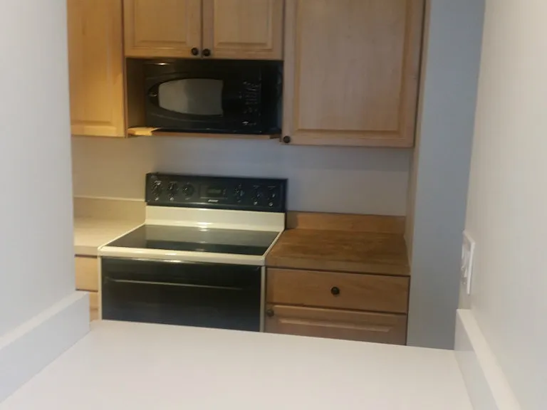 N Marine Dr — Photo 10