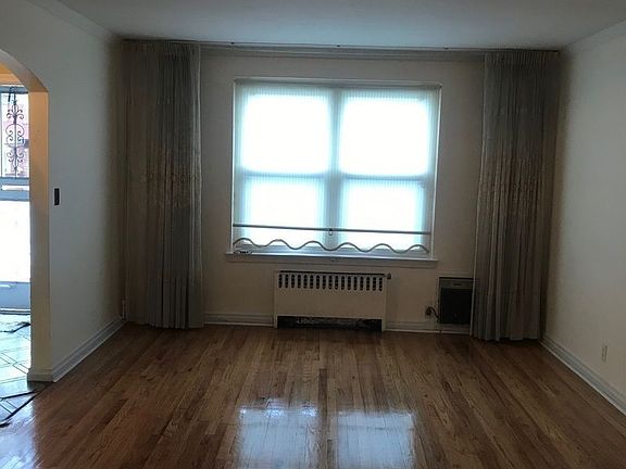 5th image of 10822 64th Ave