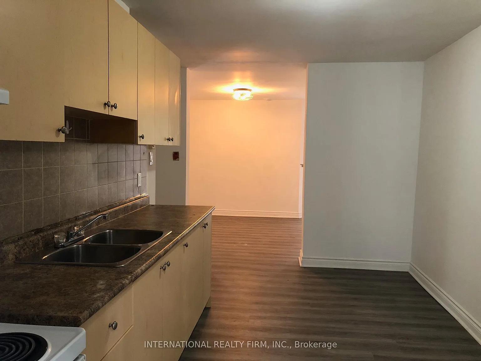 2 bed, $2,200 — Photo 4