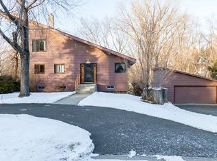 965 County Road C2 W, Roseville, MN 55113