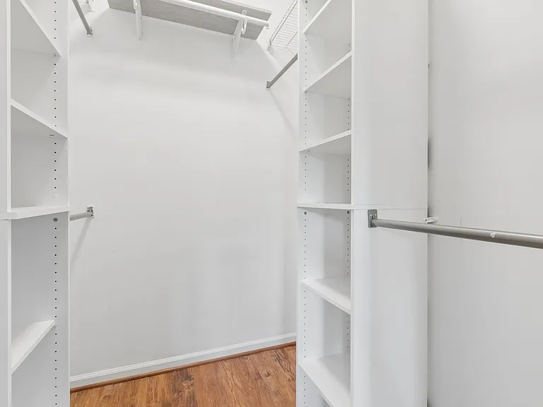 812 E Willow Point Pl — Photo 26