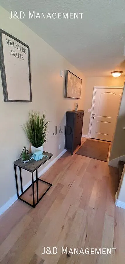 Beautiful 3-Bedroom Home for Rent in Eagle Mountain! Utilities Included! — Photo 3