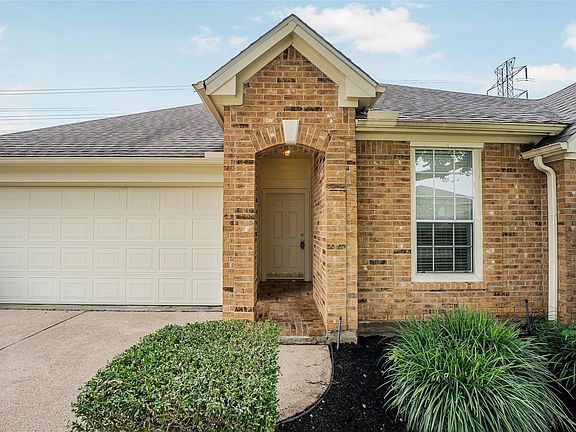 3rd image of 6103 Branch Lake Dr