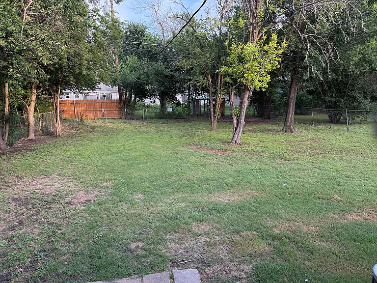 3100 Wenz Ave — Photo 13
