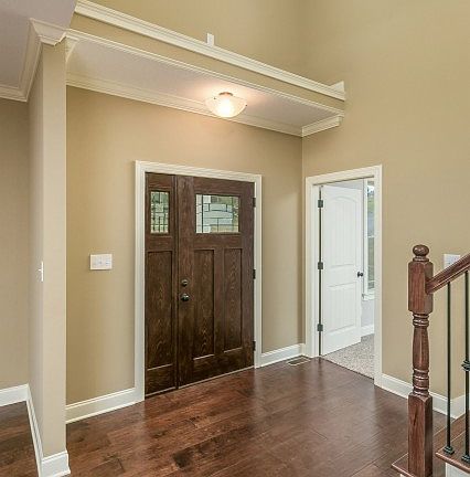 5th image of 355 Banberry Dr