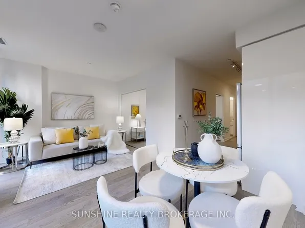 25 Richmond St E #422, Toronto, ON M5C 0A6