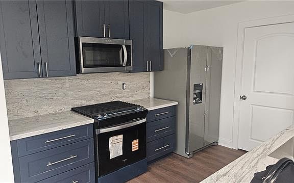 3rd image of 343 Carrollton Ave