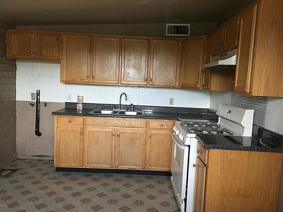 3rd image of 627 N West St