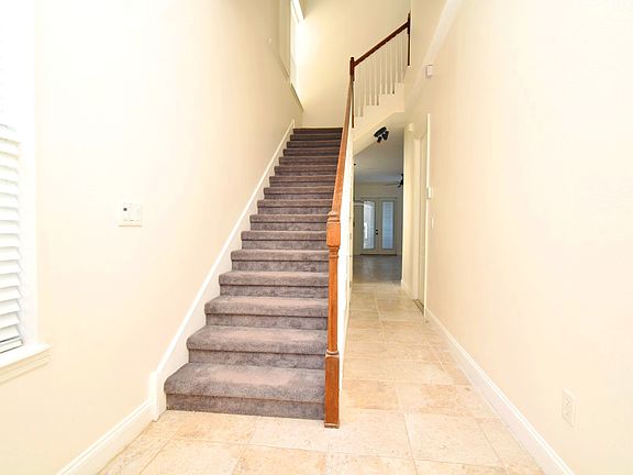 3rd image of 2609 E Jefferson St