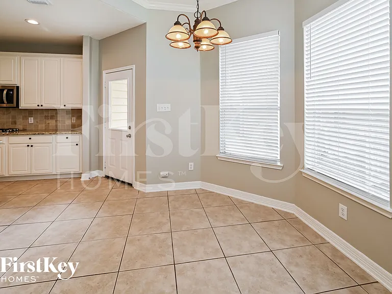 17714 Meadow Crossing Ln — Photo 7