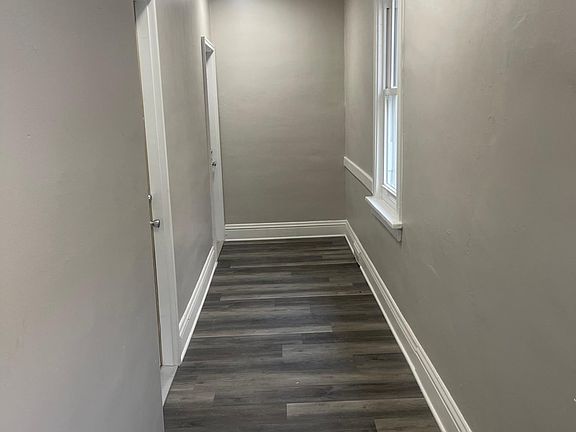 3rd image of 3909 Pulaski St #2C