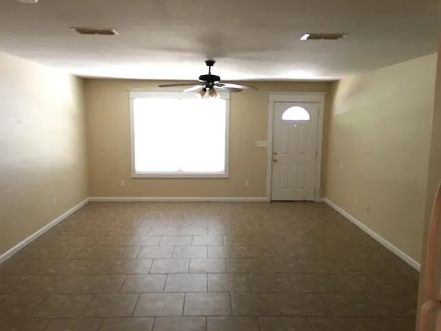 3615 Clemens Rd #101 — Photo 3