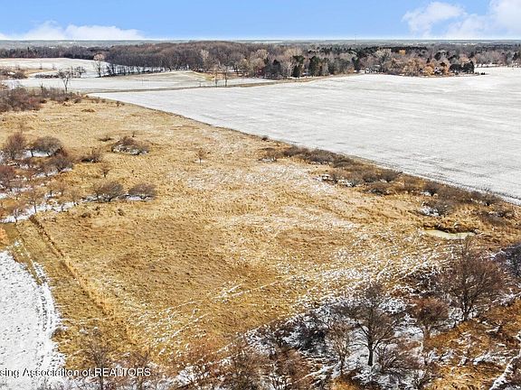 3rd image of 3511 W Maple Rapids Rd