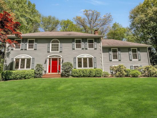 44 Carrington Drive, Stamford, CT 06903