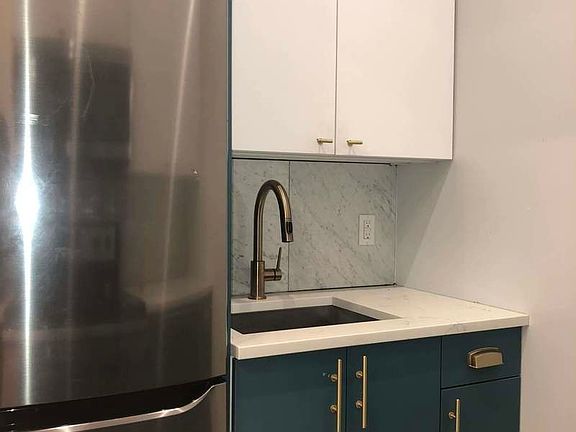 3rd image of 543 Marcy Ave #2I